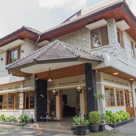Reddoorz Near Institut Teknologi Bandung 2 Hotel Exterior foto